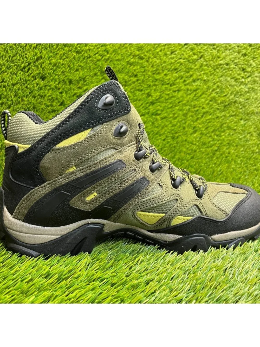 Wolverine Wilderness Mens Size 11 Green Black Outdoor Waterproof Hiking Boots